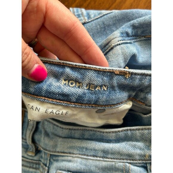 American Eagle AE Stretch Ripped Distressed Mom Jean Denim Light Wash 14 TALL - Picture 6 of 11